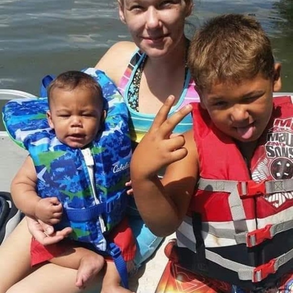 Meet your Posher, Amanda - Picture 5 of 8